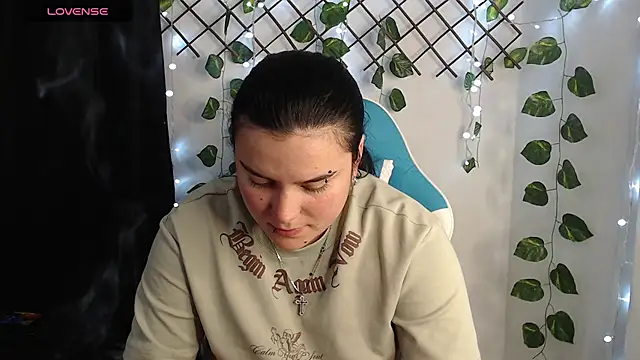 Nika 1  online show from May 25, 2026, 12:27 am