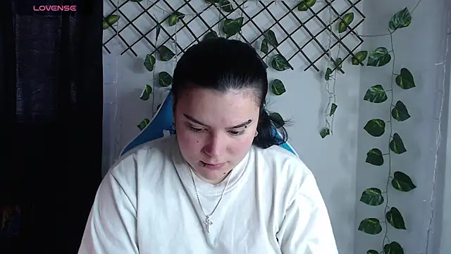 Nika 1  online show from May 26, 2026, 9:44 pm