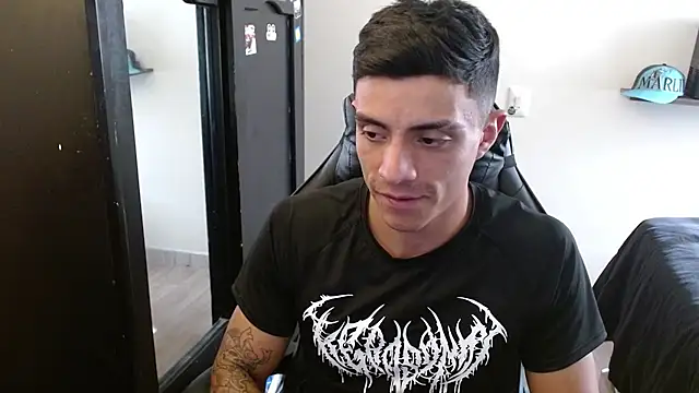 Snapshot of kv___xxx_ chatting on February 4, 2026, 8:36 pm kv xxx online show from February 4, 2026, 8:36 pm