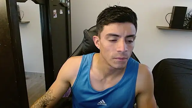 Snapshot of kv___xxx_ chatting on February 17, 2026, 3:40 pm kv xxx online show from February 17, 2026, 3:40 pm