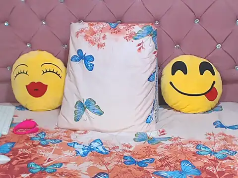 Snapshot of sharonbrown28 chatting on October 29, 2025, 9:49 pm sharonbrown28 online show from October 29, 2025, 9:49 pm