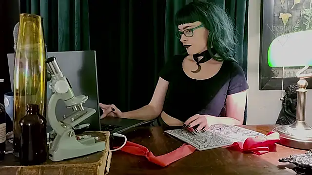 vesperjadex online show from February 6, 2025, 1:05 am