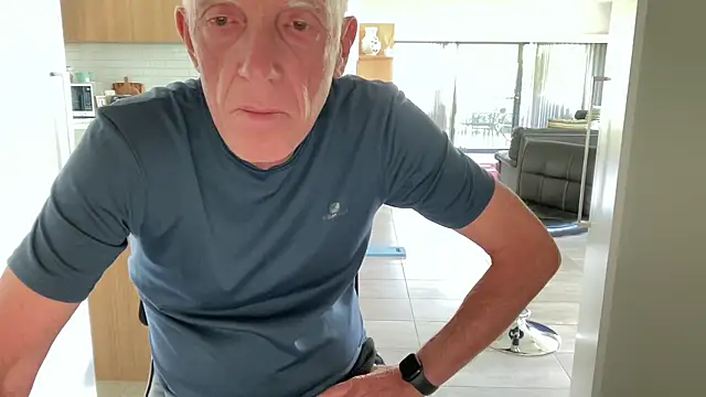 Snapshot of angie-puttana chatting on December 16, 2025, 10:26 pm angie-puttana online show from December 16, 2025, 10:26 pm