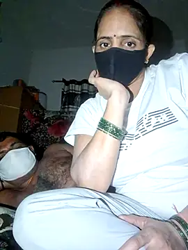 menakshiiikaur online show from September 18, 2025, 5:26 pm