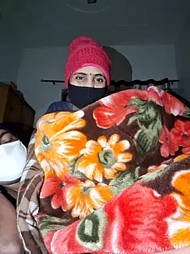 Snapshot of menakshiiikaur chatting on December 4, 2025, 5:32 pm menakshiiikaur online show from December 4, 2025, 5:32 pm