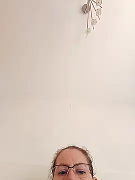 Snapshot of uber_babe chatting on November 26, 2025, 9:32 am uber babe online show from November 26, 2025, 9:32 am