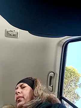 Snapshot of uber_babe chatting on December 3, 2025, 11:41 am uber babe online show from December 3, 2025, 11:41 am