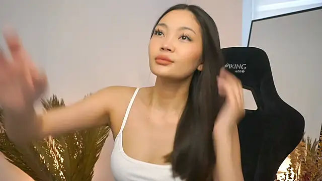 Peopleneedlove144 online show from January 19, 2025, 5:15 am