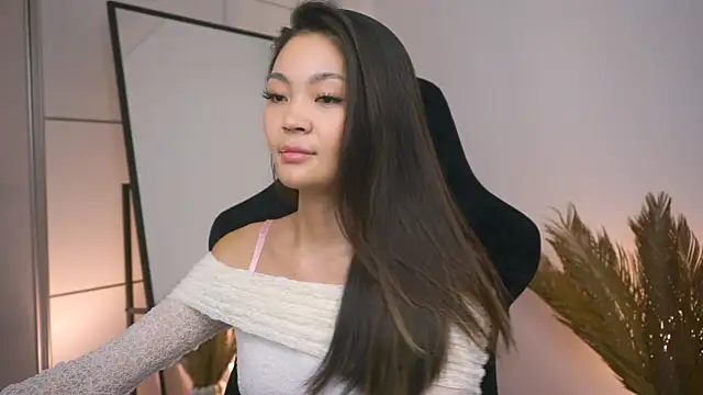 Peopleneedlove144 online show from January 24, 2025, 2:30 pm