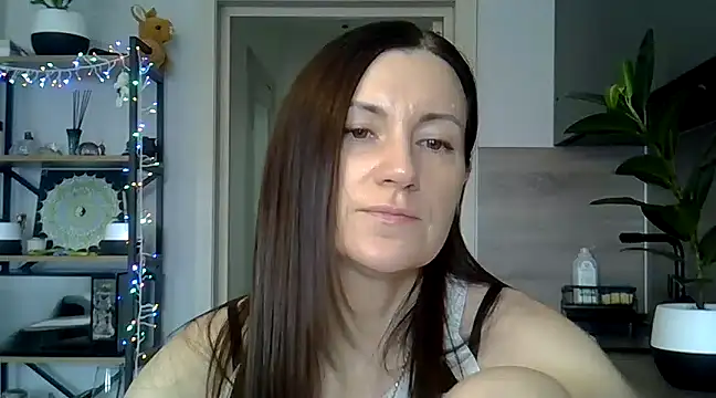 Snapshot of jainesummer chatting on February 6, 2025, 10:48 am jainesummer online show from February 6, 2025, 10:48 am