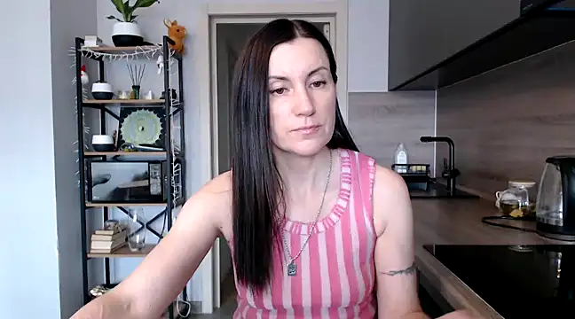 Snapshot of jainesummer chatting on February 24, 2025, 10:48 am jainesummer online show from February 24, 2025, 10:48 am