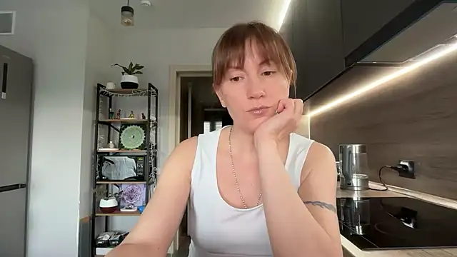 Snapshot of jainesummer chatting on May 15, 2026, 3:41 pm jainesummer online show from May 15, 2026, 3:41 pm
