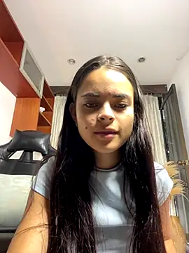 HannaRhodes online show from November 9, 2025, 11:41 am