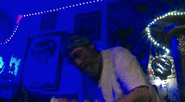 Snapshot of Undercover_Pornstar chatting on December 7, 2024, 10:34 am Undercover Pornstar online show from December 7, 2024, 10:34 am