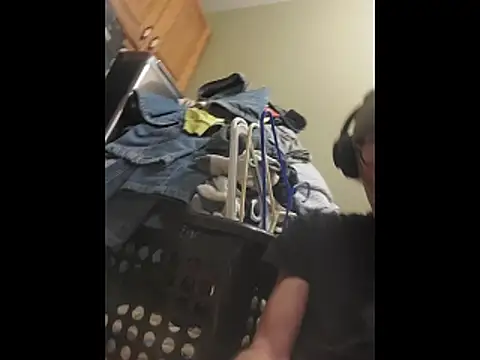 Snapshot of Undercover_Pornstar chatting on November 24, 2025, 8:19 pm Undercover Pornstar online show from November 24, 2025, 8:19 pm