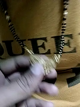 Snapshot of QUEEN-X-CPL chatting on February 3, 2025, 5:46 pm QUEEN-X-CPL online show from February 3, 2025, 5:46 pm