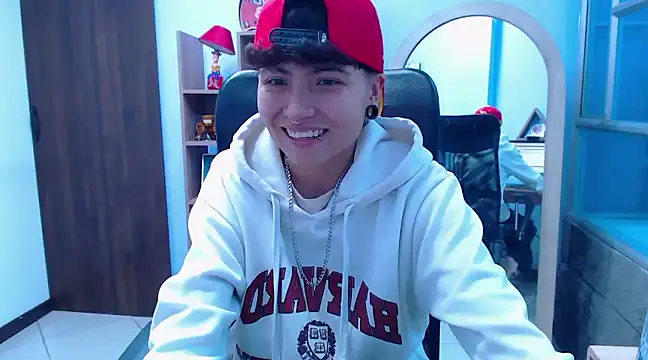 Snapshot of Im_Mathias chatting on December 3, 2024, 7:00 pm Im Mathias online show from December 3, 2024, 7:00 pm