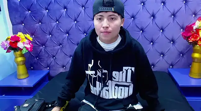 Snapshot of Im_Mathias chatting on January 8, 2025, 3:08 am Im Mathias online show from January 8, 2025, 3:08 am