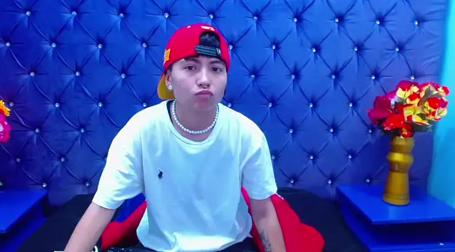 Snapshot of Im_Mathias chatting on January 10, 2025, 2:57 am Im Mathias online show from January 10, 2025, 2:57 am