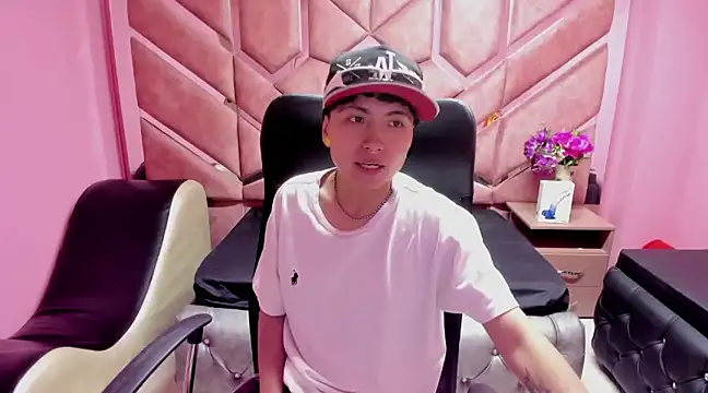 Snapshot of Im_Mathias chatting on January 14, 2025, 5:40 am Im Mathias online show from January 14, 2025, 5:40 am