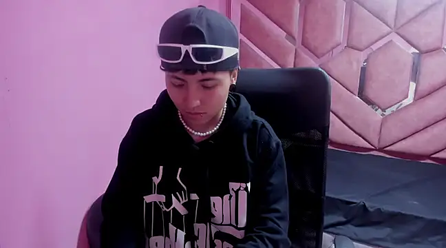 Snapshot of Im_Mathias chatting on January 15, 2025, 5:19 am Im Mathias online show from January 15, 2025, 5:19 am