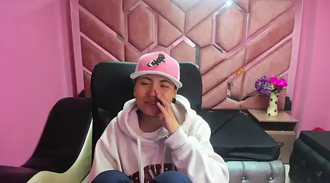 Snapshot of Im_Mathias chatting on January 21, 2025, 9:46 am Im Mathias online show from January 21, 2025, 9:46 am