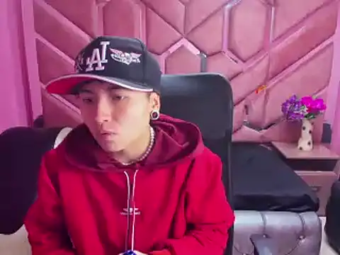 Snapshot of Im_Mathias chatting on January 22, 2025, 3:20 am Im Mathias online show from January 22, 2025, 3:20 am