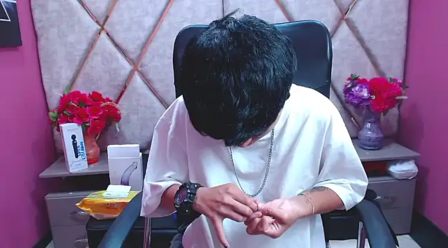 Snapshot of Im_Mathias chatting on February 7, 2025, 4:59 am Im Mathias online show from February 7, 2025, 4:59 am