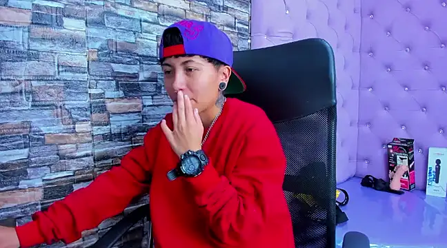 Snapshot of Im_Mathias chatting on February 26, 2025, 2:15 am Im Mathias online show from February 26, 2025, 2:15 am