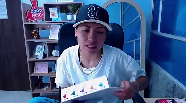 Snapshot of Im_Mathias chatting on March 6, 2025, 3:24 am Im Mathias online show from March 6, 2025, 3:24 am