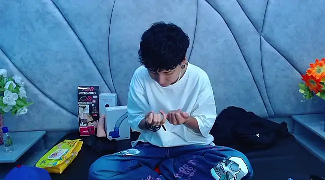 Snapshot of Im_Mathias chatting on March 21, 2025, 9:01 am Im Mathias online show from March 21, 2025, 9:01 am