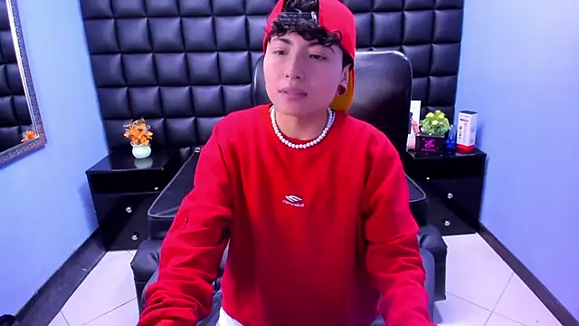 Snapshot of Im_Mathias chatting on September 15, 2025, 7:58 pm Im Mathias online show from September 15, 2025, 7:58 pm