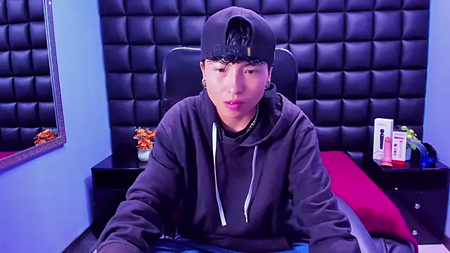 Snapshot of Im_Mathias chatting on October 3, 2025, 2:14 pm Im Mathias online show from October 3, 2025, 2:14 pm