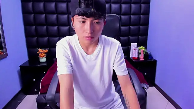 Snapshot of Im_Mathias chatting on October 4, 2025, 9:13 pm Im Mathias online show from October 4, 2025, 9:13 pm