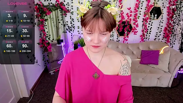 DreamyLuna online show from December 2, 2025, 8:26 pm