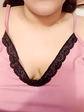 Snapshot of Hotoufia38 chatting on January 27, 2025, 6:09 pm Hotoufia38 online show from January 27, 2025, 6:09 pm