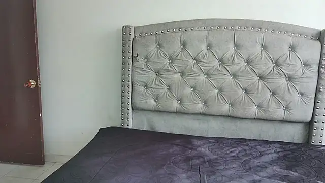 Nesuko kamado  online show from December 16, 2025, 4:12 pm