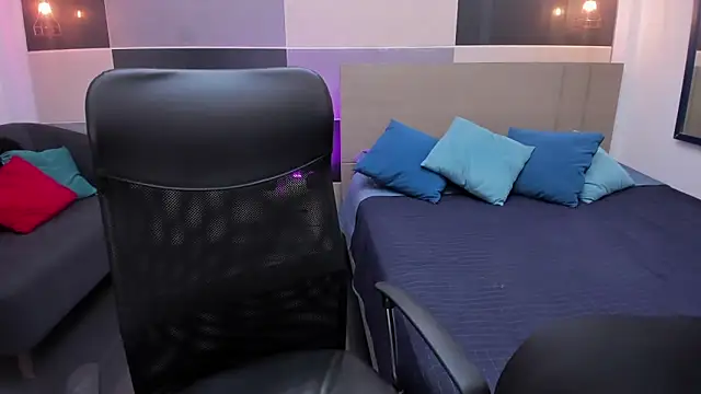 Zara Jackson online show from November 24, 2025, 12:05 pm