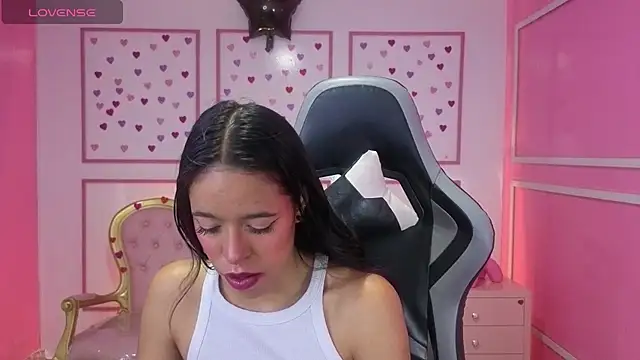 stephania t online show from November 7, 2025, 11:54 am