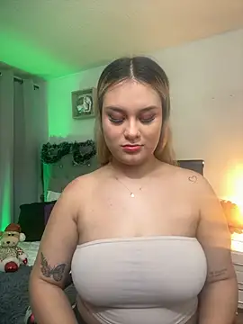 Snapshot of valeria_gomezx chatting on December 17, 2024, 5:51 am valeria gomezx online show from December 17, 2024, 5:51 am