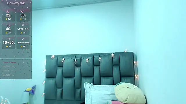 Snapshot of julz_03 chatting on December 9, 2024, 11:24 pm julz 03 online show from December 9, 2024, 11:24 pm