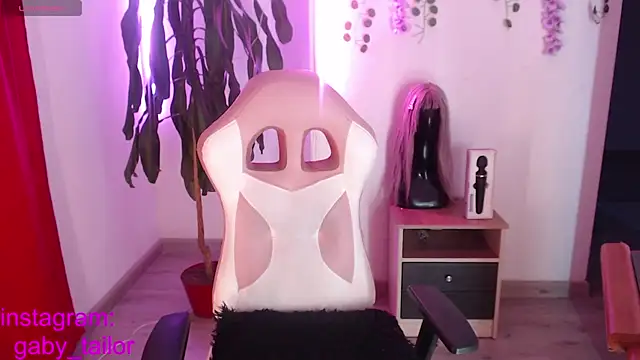 Snapshot of Gaby_Tailor chatting on March 22, 2026, 11:08 pm Gaby Tailor online show from March 22, 2026, 11:08 pm