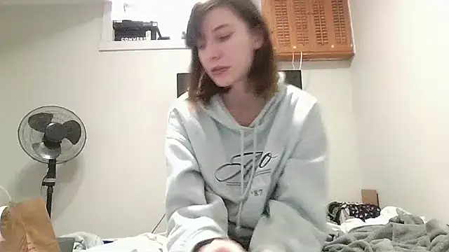 Snapshot of TheSexiest2025 chatting on February 4, 2025, 5:01 pm TheSexiest2025 online show from February 4, 2025, 5:01 pm