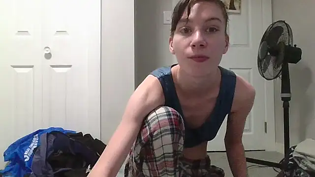 Snapshot of TheSexiest2025 chatting on February 17, 2025, 3:47 am TheSexiest2025 online show from February 17, 2025, 3:47 am