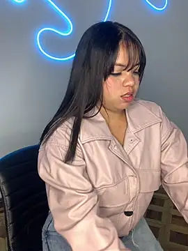 Snapshot of Elaa_euphoria chatting on January 23, 2025, 1:41 am Elaa euphoria online show from January 23, 2025, 1:41 am