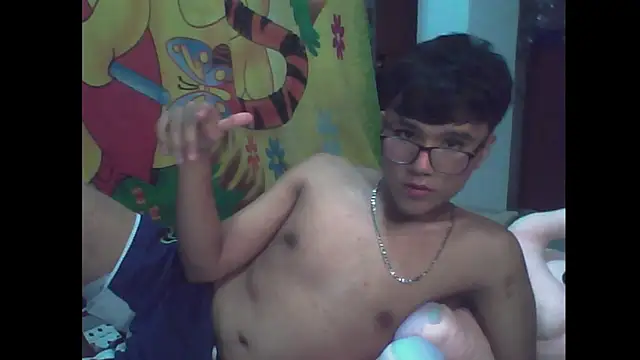 Snapshot of Baby_Cream chatting on December 4, 2024, 3:04 am Baby Cream online show from December 4, 2024, 3:04 am