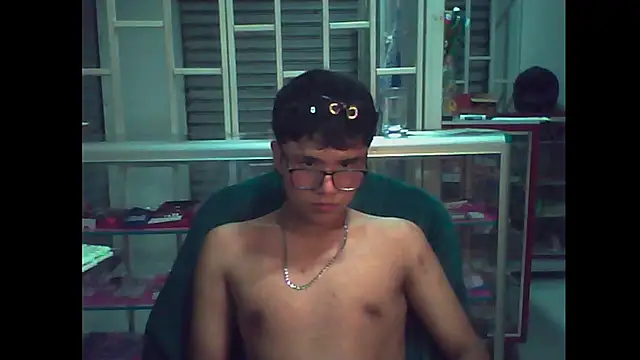 Snapshot of Baby_Cream chatting on December 7, 2024, 5:37 am Baby Cream online show from December 7, 2024, 5:37 am