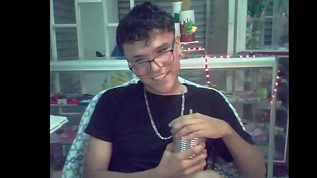 Snapshot of Baby_Cream chatting on December 10, 2024, 10:17 am Baby Cream online show from December 10, 2024, 10:17 am