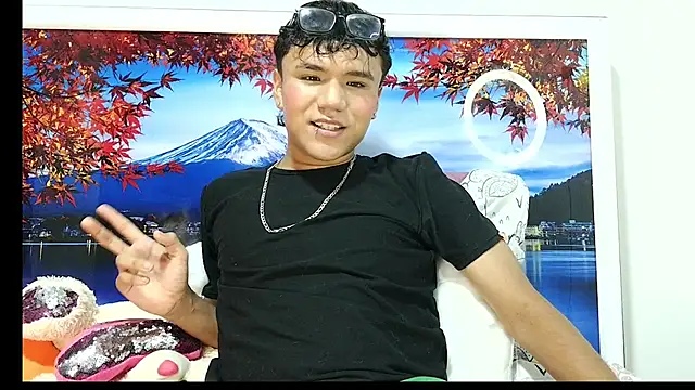 Snapshot of Baby_Cream chatting on December 15, 2024, 5:56 am Baby Cream online show from December 15, 2024, 5:56 am