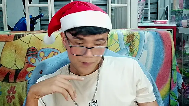 Snapshot of Baby_Cream chatting on December 17, 2024, 4:56 am Baby Cream online show from December 17, 2024, 4:56 am